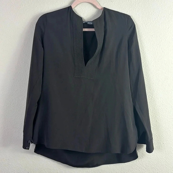 Vince Split V-Neck Silk Popover Long sleeve Silk Blouse Tunic Top size 6 - Picture 9 of 9
